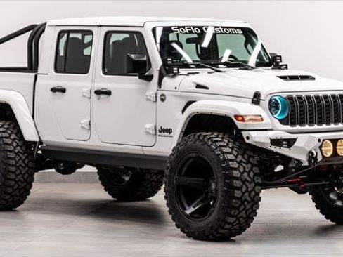 Used 2026 Jeep Gladiator Sport AWD/4WD image 5