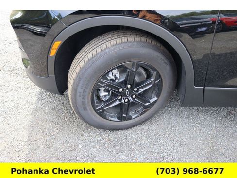 New 2025 Chevrolet Blazer LT w/ Midnight/Sport Edition image 32