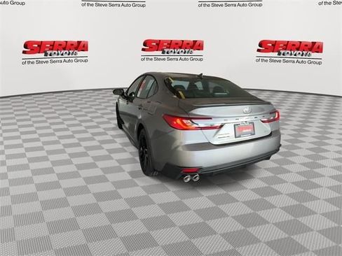 Used 2026 Toyota Camry SE image 7