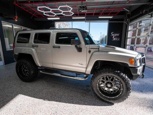 Used 2006 HUMMER H3 image 5