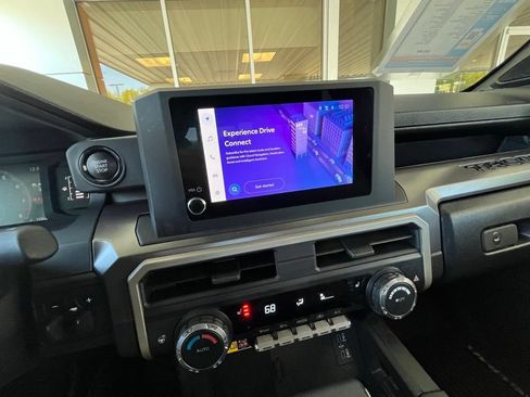 Used 2024 Toyota Tacoma SR5 AWD/4WD image 21