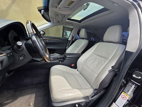 Used 2013 Lexus ES 350 w/ Luxury Pkg FWD image 14