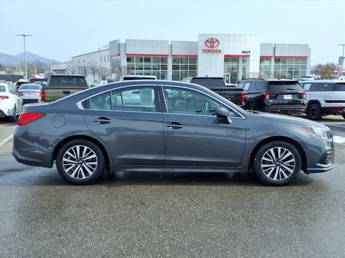 Used 2018 Subaru Legacy 2.5i Premium image 3