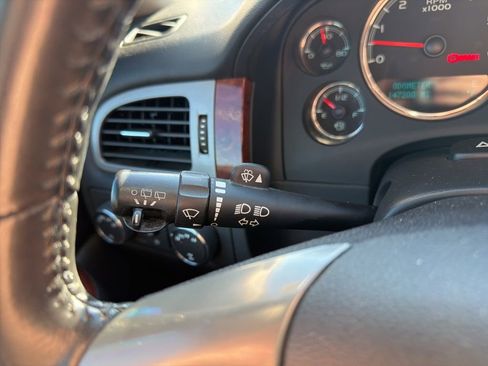 Used 2012 Chevrolet Suburban LT w/ Luxury Package image 16