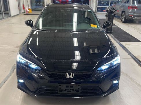 Used 2022 Honda Civic Sport Touring image 2