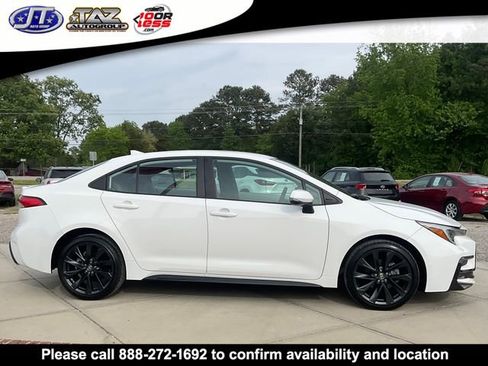Used 2024 Toyota Corolla SE image 8