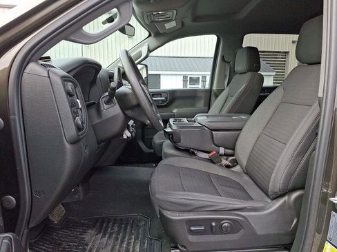 Used 2022 Chevrolet Silverado 2500 Custom w/ Custom Convenience Package image 25