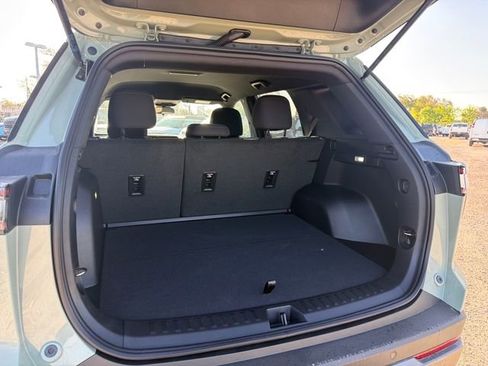 New 2026 Chevrolet Equinox LT FWD image 11