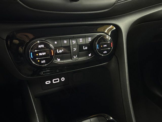Used 2020 Buick Encore GX Select FWD image 40