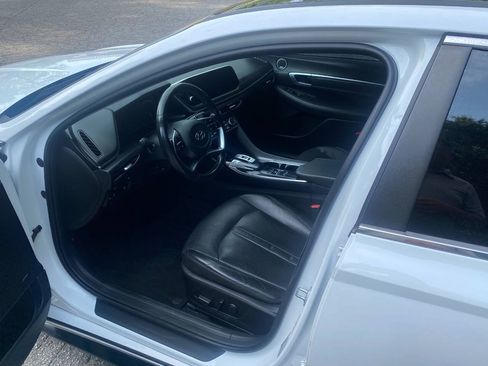 Used 2020 Hyundai Sonata Limited FWD image 11
