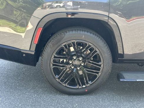 New 2026 Jeep Grand Wagoneer Limited AWD/4WD image 20