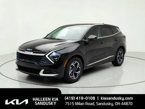 Certified 2024 Kia Sportage LX FWD image 1