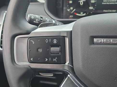 Certified 2025 Land Rover Discovery S AWD/4WD image 19