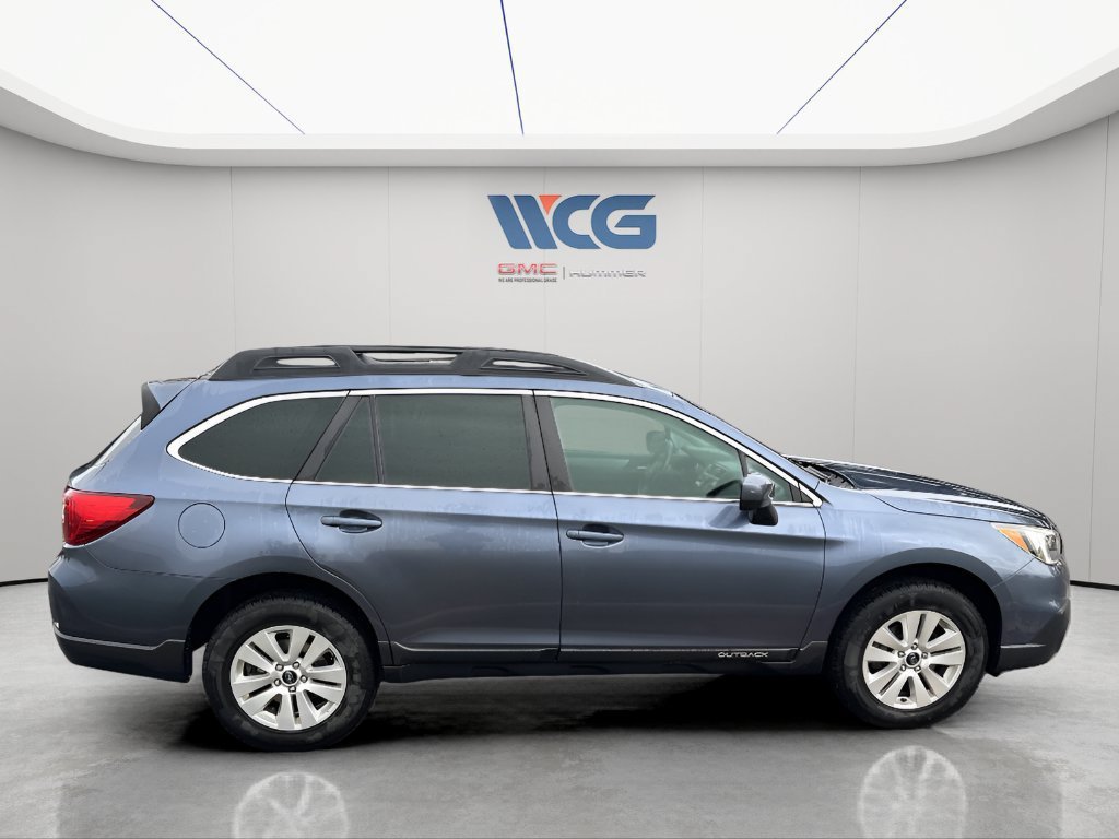Used 2016 Subaru Outback 2.5i Premium AWD/4WD image 2