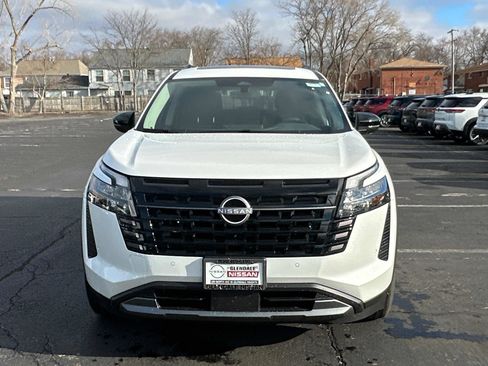New 2026 Nissan Pathfinder SL w/ SL Premium Package (P04) AWD/4WD image 2