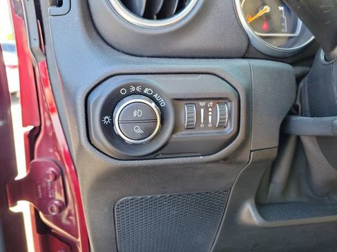 Used 2021 Jeep Gladiator Overland w/ Popular Equipment Package AWD/4WD image 14