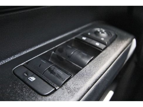 Used 2025 Toyota 4Runner SR5 AWD/4WD image 20
