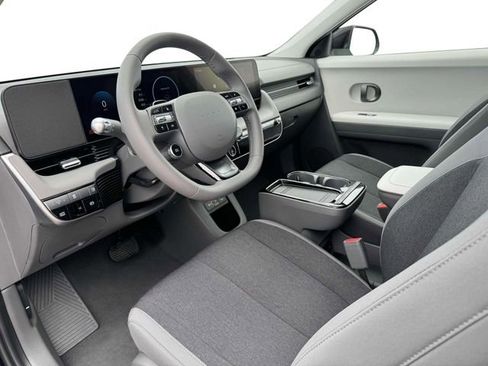 New 2025 Hyundai Ioniq 5 SE AWD/4WD image 14