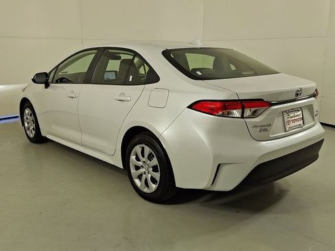 Used 2024 Toyota Corolla LE image 4