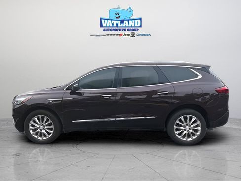 Used 2018 Buick Enclave Premium FWD image 2
