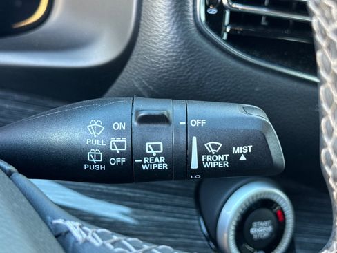 Used 2022 Jeep Wagoneer Series III image 40