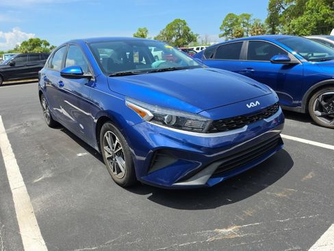 Certified 2023 Kia Forte LXS w/ LXS Technology Package FWD image 3