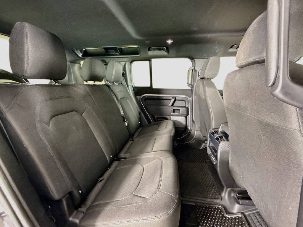 Used 2023 Land Rover Defender 110 AWD/4WD image 17