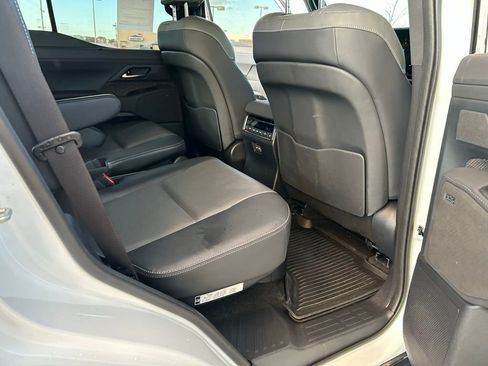 Used 2024 Lexus GX 550 image 33