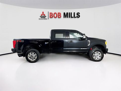 Used 2017 Ford F350 Lariat w/ Lariat Value Package image 8