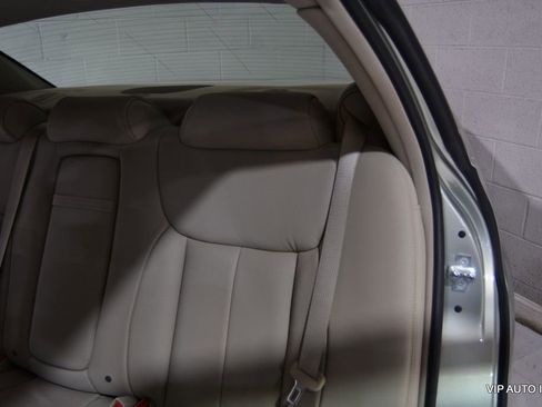 Used 2007 Cadillac DTS Luxury I w/ Trunk Convenience Package image 23