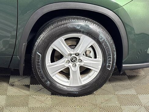 Used 2023 Toyota Highlander L image 22