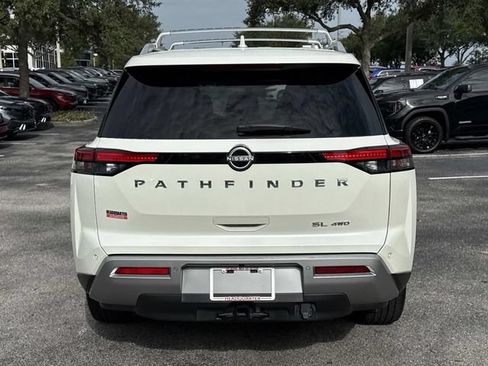 Used 2023 Nissan Pathfinder SL w/ SL Premium Package AWD/4WD image 6
