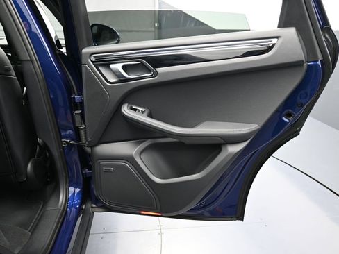 Certified 2025 Porsche Macan image 26