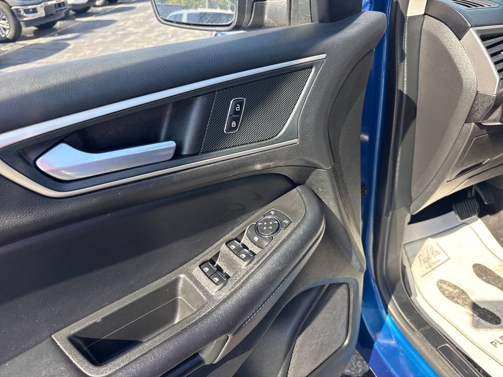 Used 2024 Ford Edge SEL AWD/4WD image 26