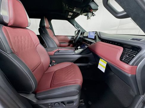 New 2026 INFINITI QX80 Autograph w/ Premium Cargo Package image 38