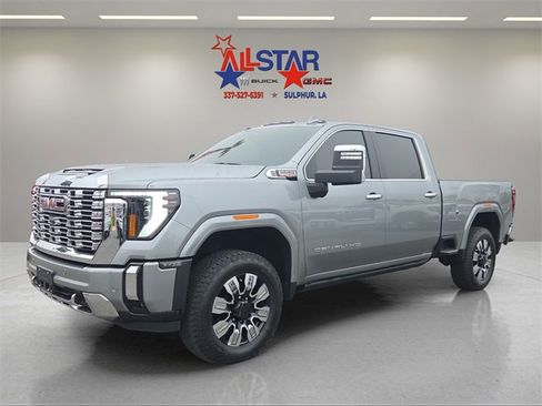 Used 2025 GMC Sierra 2500 Denali image 3
