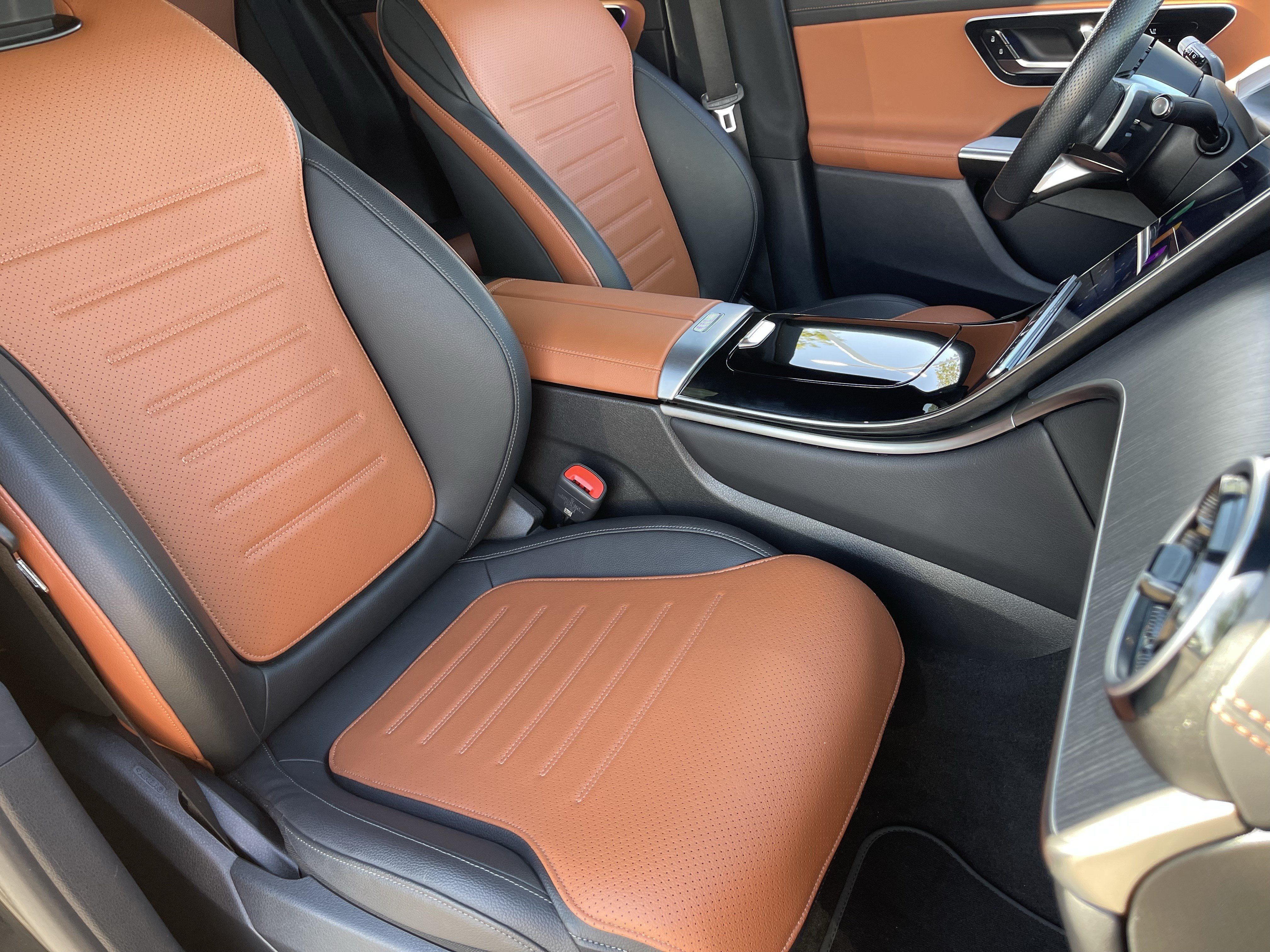 Used 2025 Mercedes-Benz GLC 300 image 11