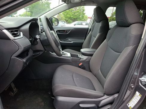 Used 2025 Toyota RAV4 LE AWD/4WD image 14