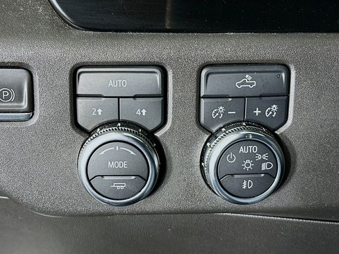 Used 2023 GMC Sierra 1500 Elevation image 16