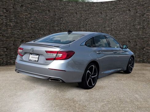 Used 2022 Honda Accord Sport image 6