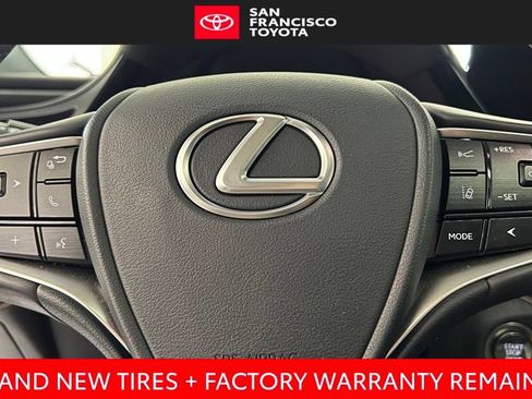 Used 2024 Lexus ES 350 w/ Accessory Package (Z1) FWD image 33