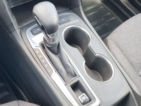 Used 2023 Chevrolet Equinox LT AWD/4WD image 18