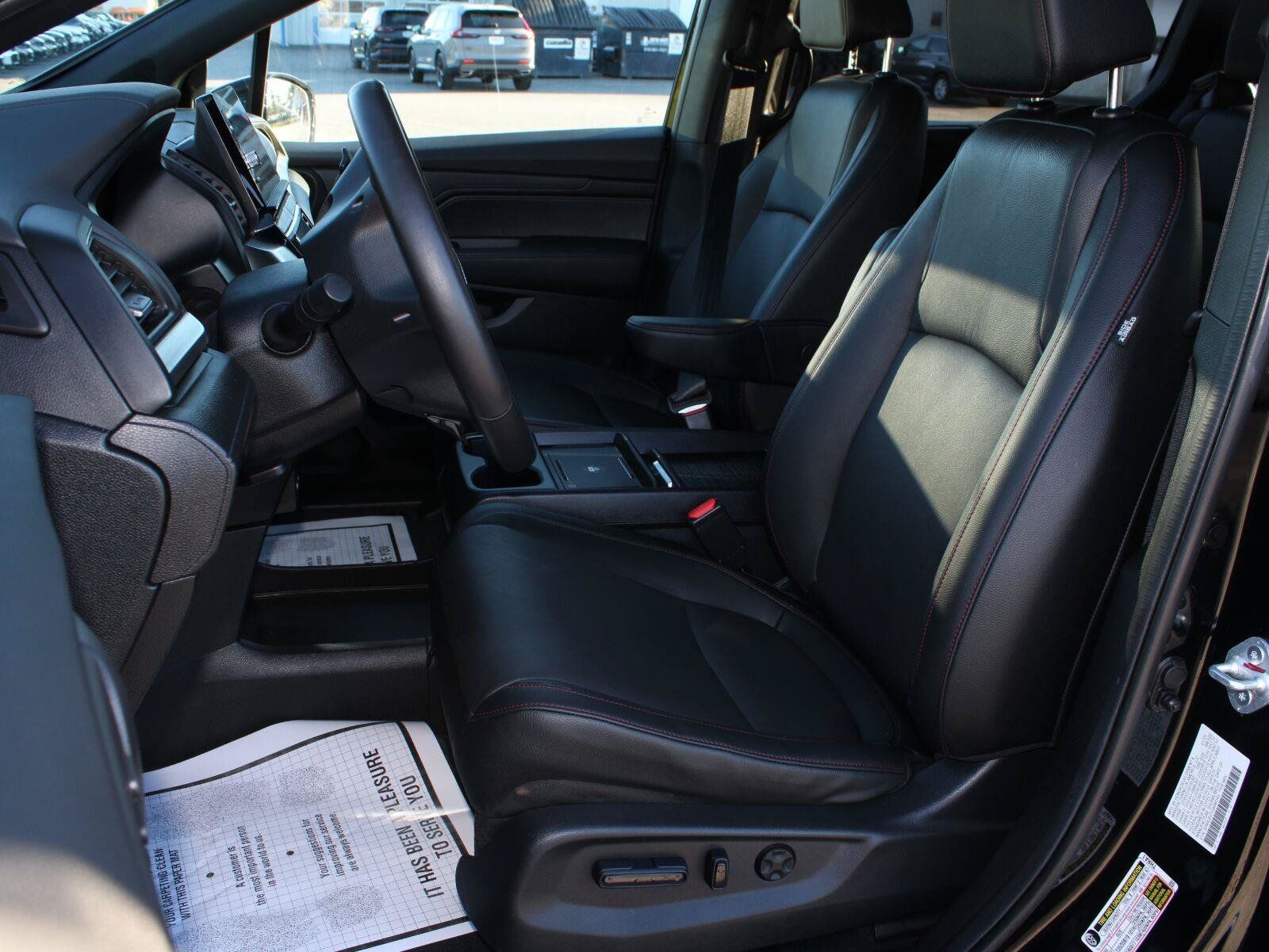 Used 2025 Honda Odyssey Sport-L image 18