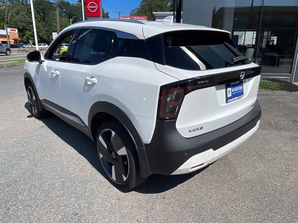 Certified 2025 Nissan Kicks SR AWD/4WD image 8