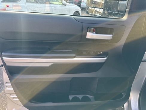 Used 2014 Toyota Tundra SR5 AWD/4WD image 15