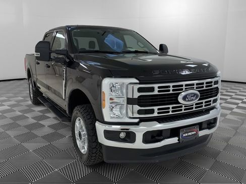 Used 2025 Ford F250 XLT AWD/4WD image 6