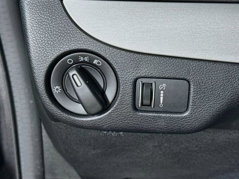 Used 2015 Dodge Grand Caravan SE w/ Quick Order Package 29E SE FWD image 16
