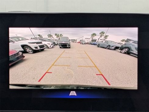 Certified 2025 Chevrolet Trax LT image 22