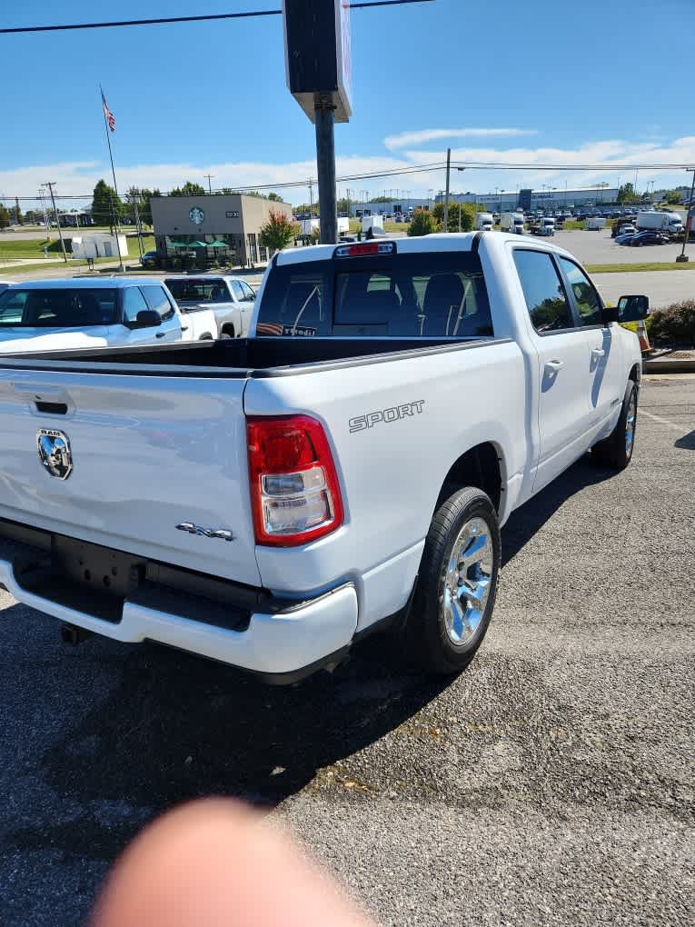 Used 2022 RAM 1500 4x4 Crew Cab image 15