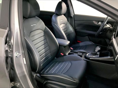Used 2022 Kia Forte GT-Line w/ GT-Line Premium Package FWD image 7